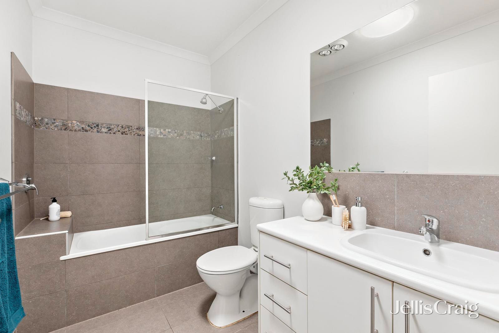 44 Brown Avenue, Ascot Vale image 9