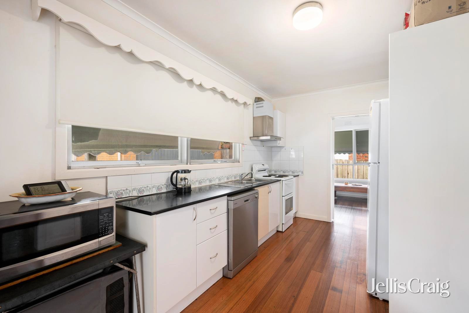 44 Creek Road, Mitcham image 4