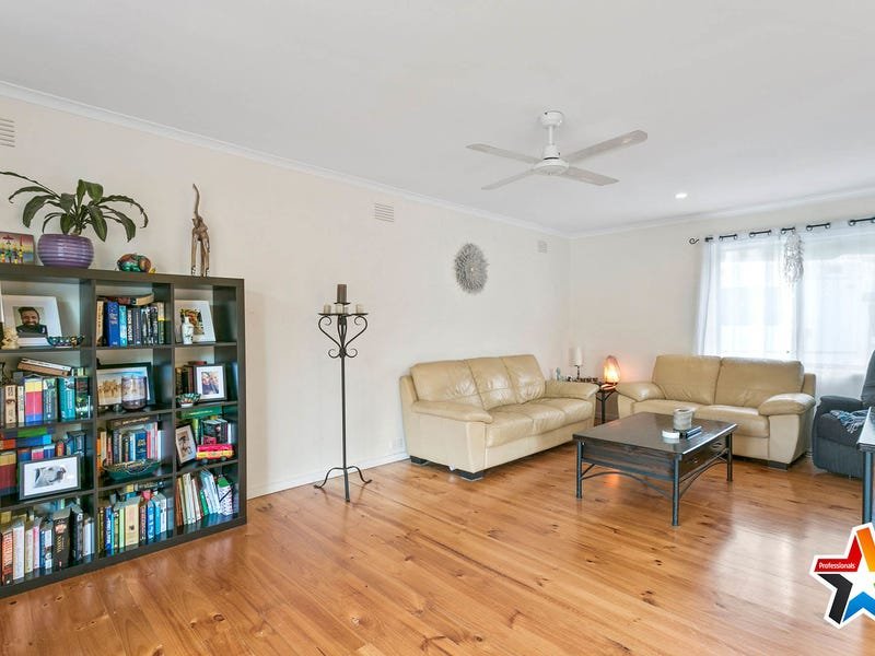 44 Croydondale Drive, Mooroolbark image 8