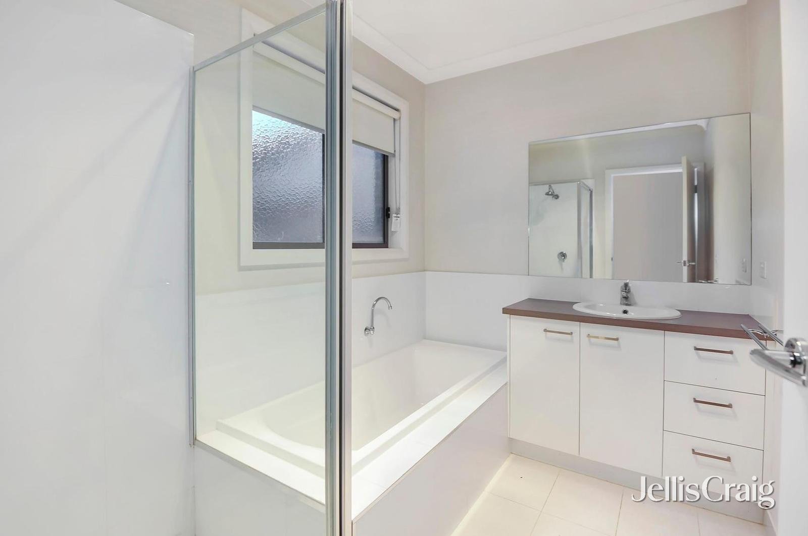 44 Elaine Avenue, Alfredton image 5