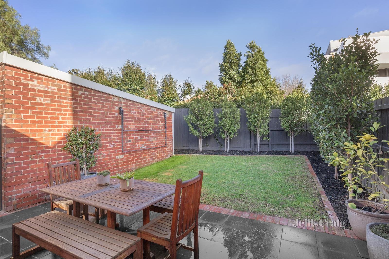 44 Essex Street, Glen Iris image 9