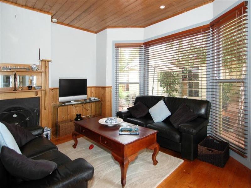 44 Fairview Avenue, Newtown image 5