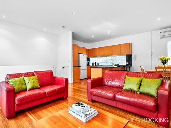 4/4 Florence Street, Williamstown image 1