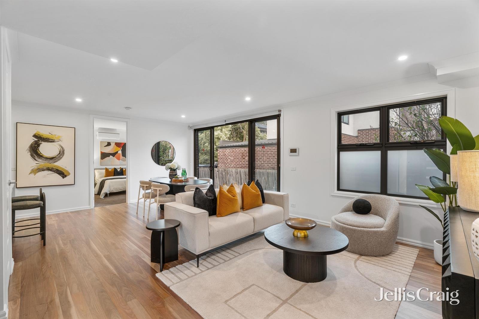 4/4 Fortune Street, Box Hill North image 2
