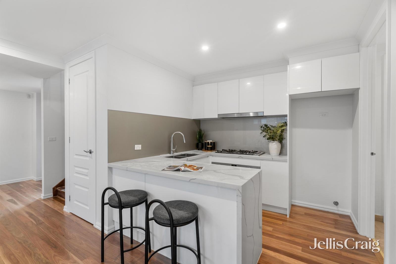 4/4 Fortune Street, Box Hill North image 4