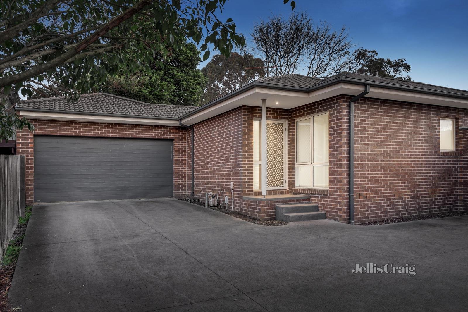 4/4 Freeman Street, Ringwood East image 1