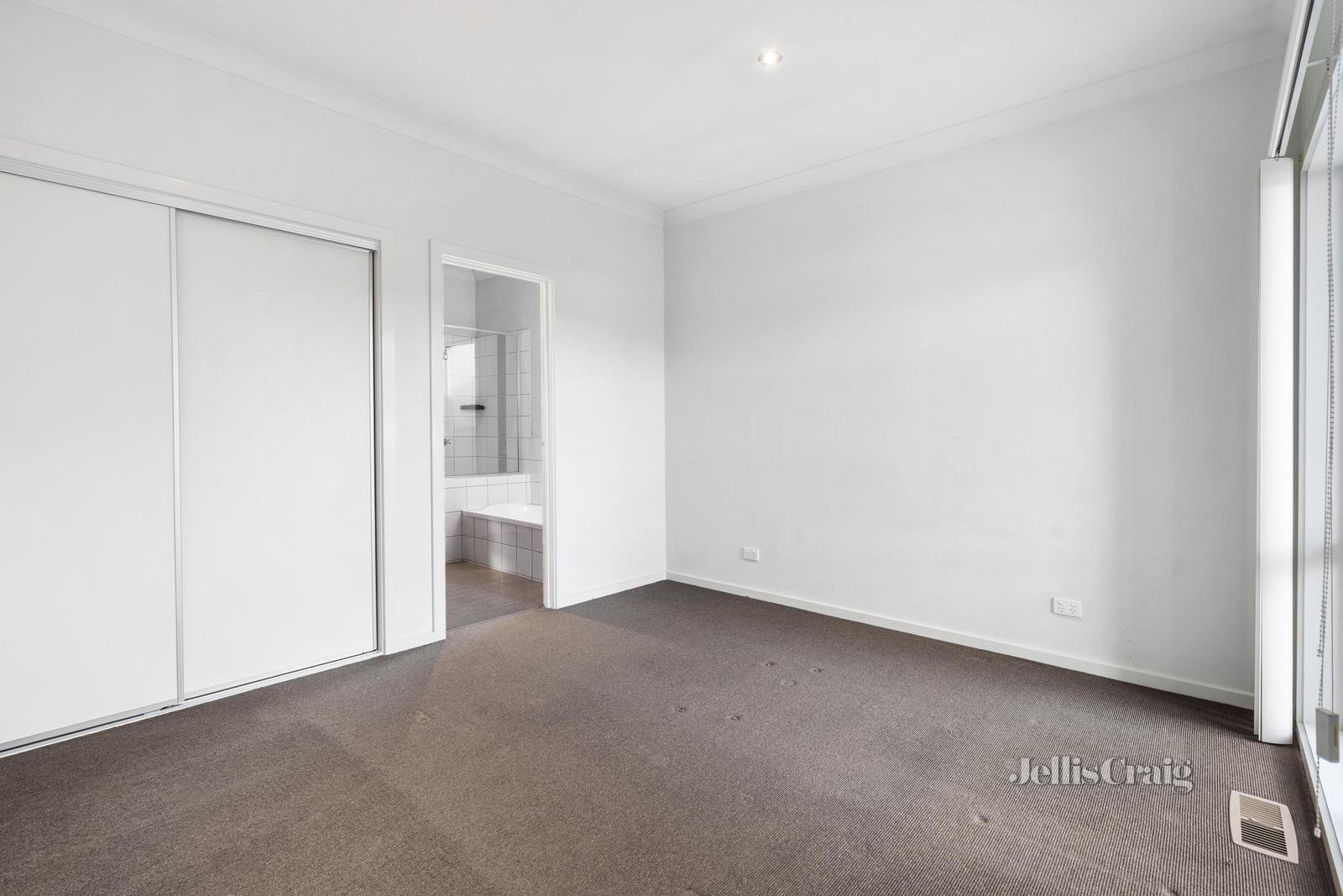 4/4 Freeman Street, Ringwood East image 7