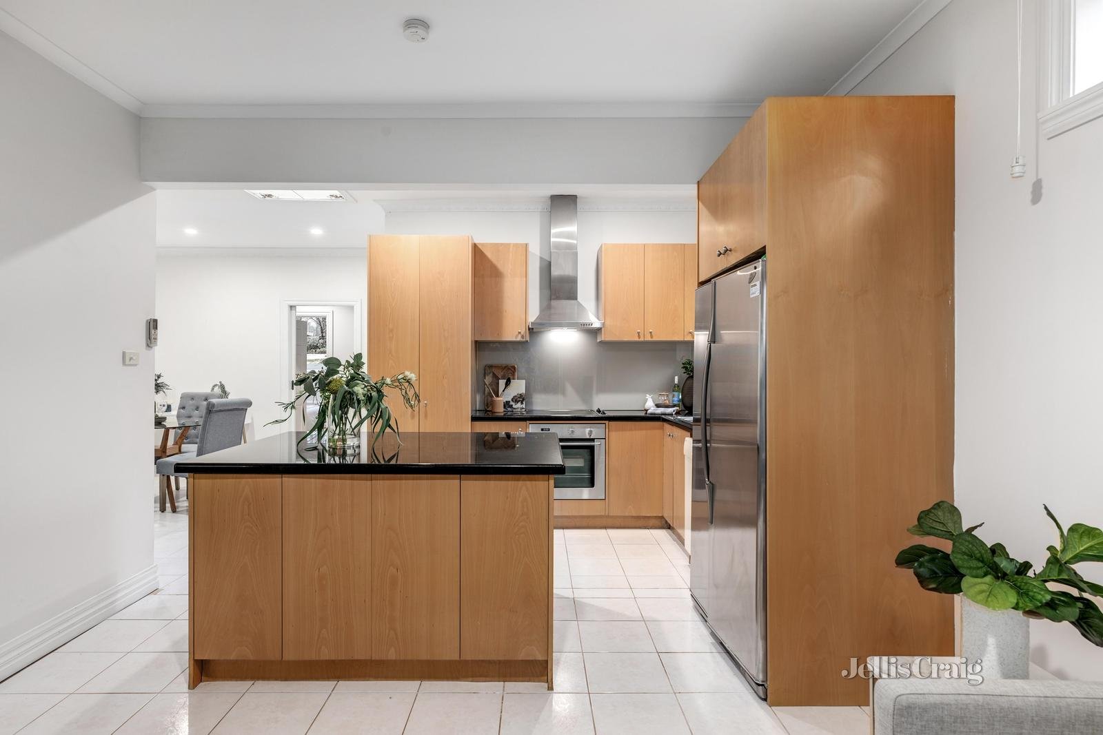 44 Furneaux Grove, Bulleen image 3
