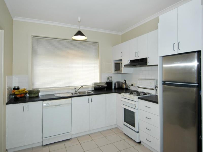 44 Giddings Street, North Geelong image 2