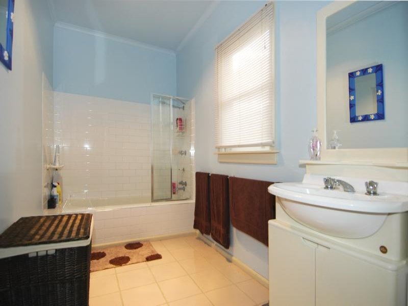 44 Giddings Street, North Geelong image 3