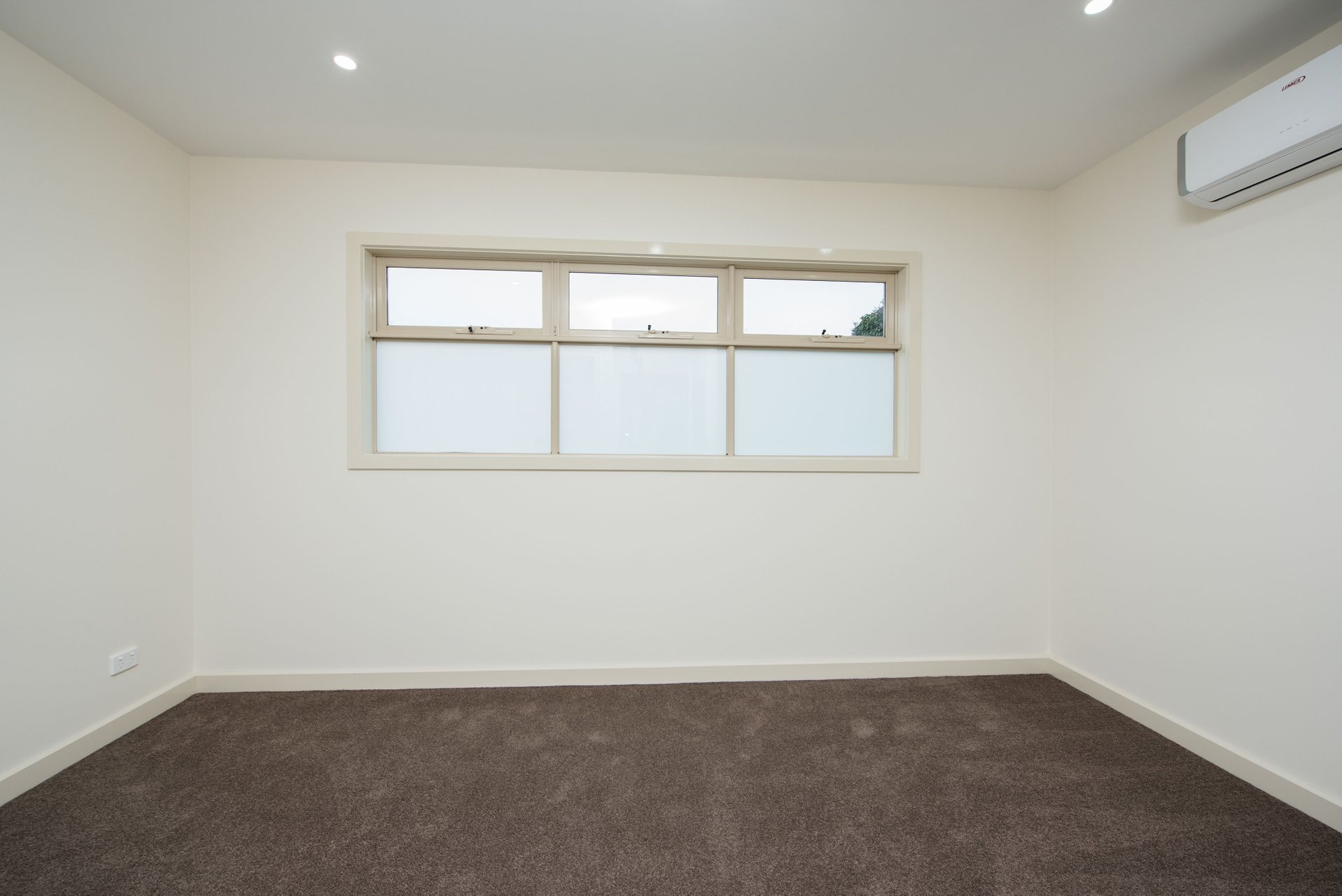 44 Gunyah Road, Blackburn North image 8