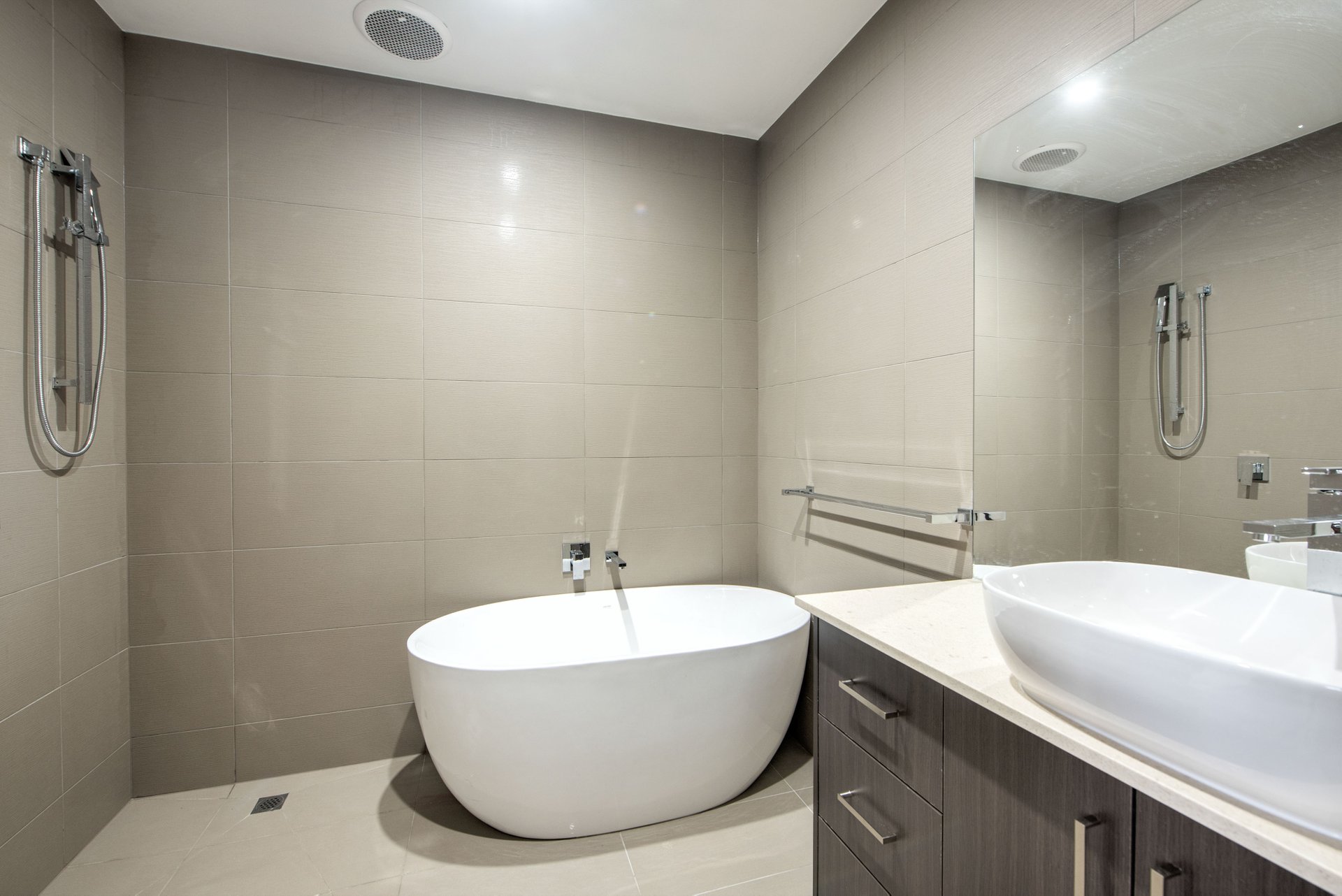 44 Gunyah Road, Blackburn North image 9
