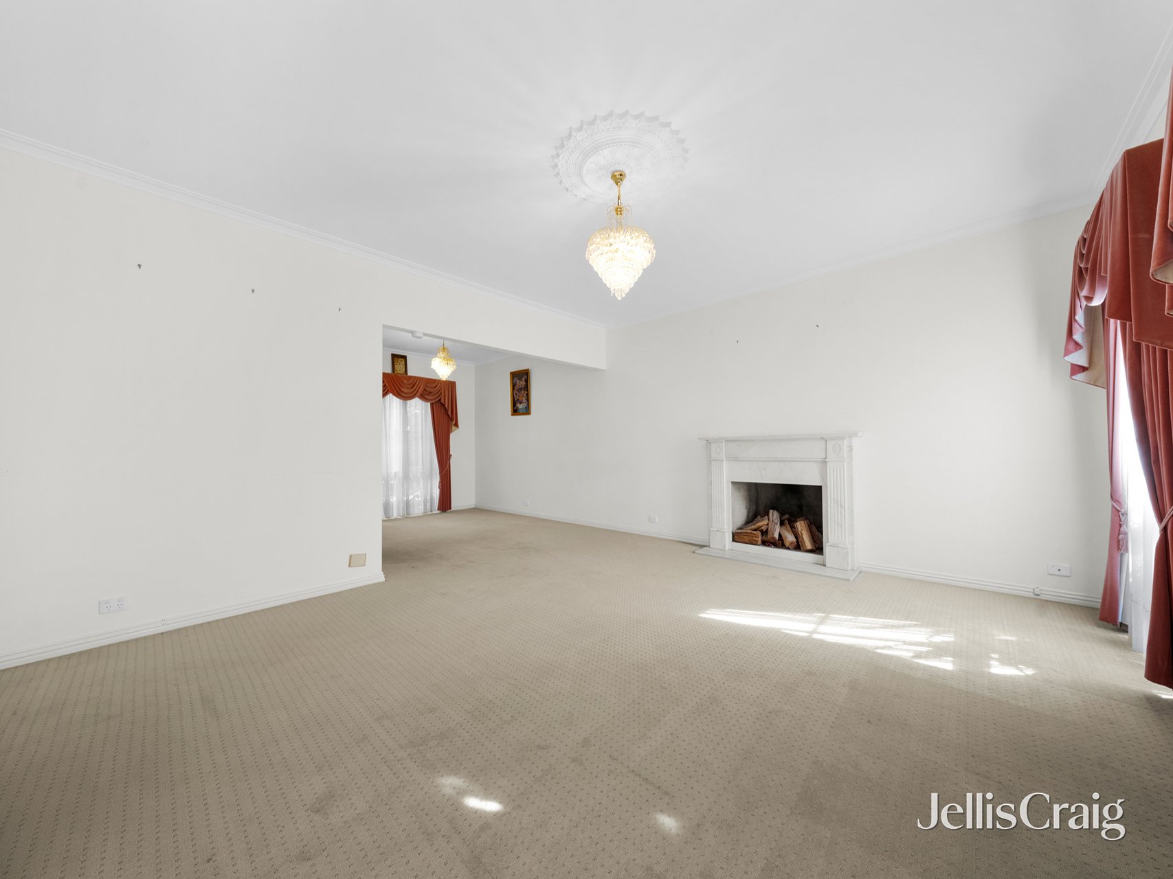 44 Highwood Drive, Wheelers Hill image 2