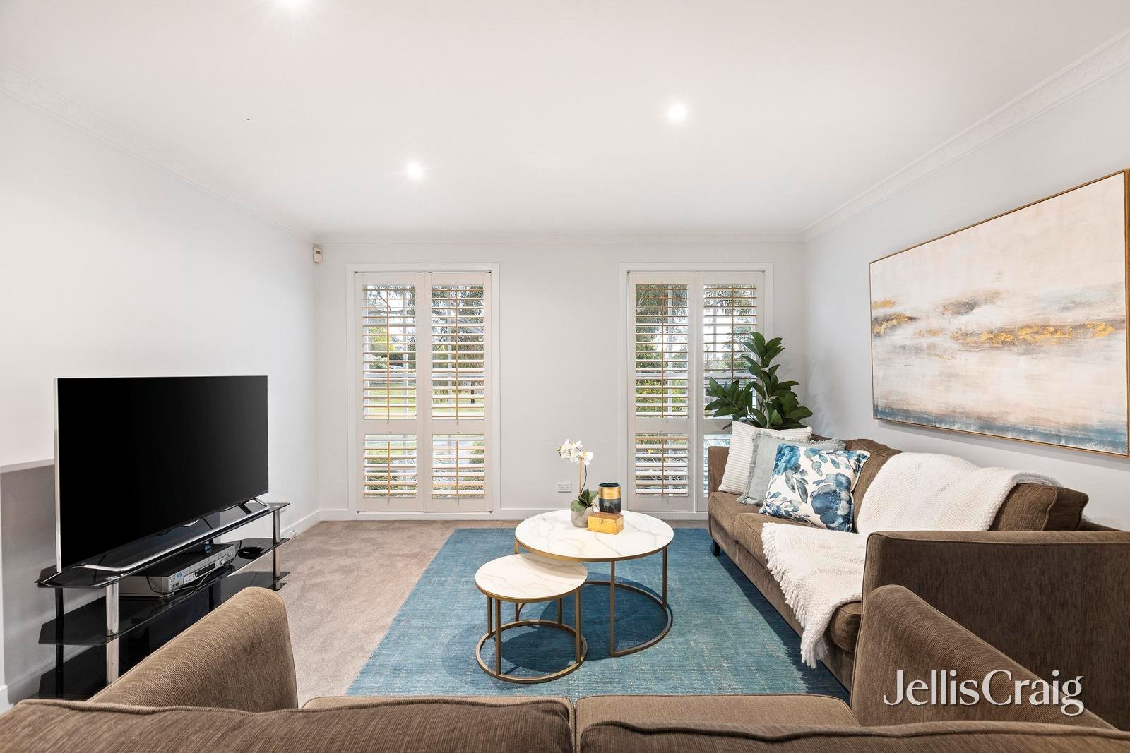 44 Huntingfield Drive, Doncaster East image 6