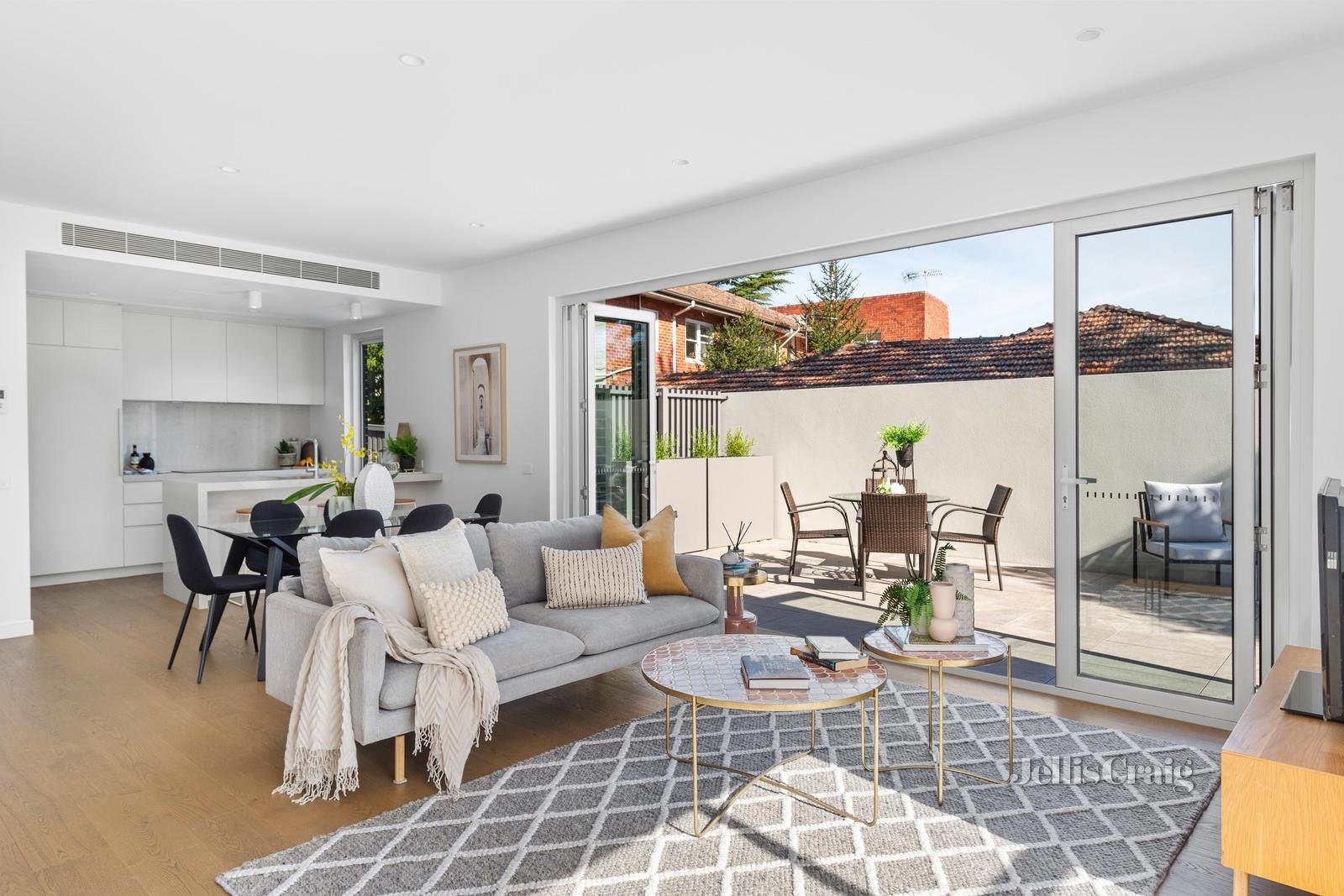 4/4 Hyton Crescent, Kew image 2