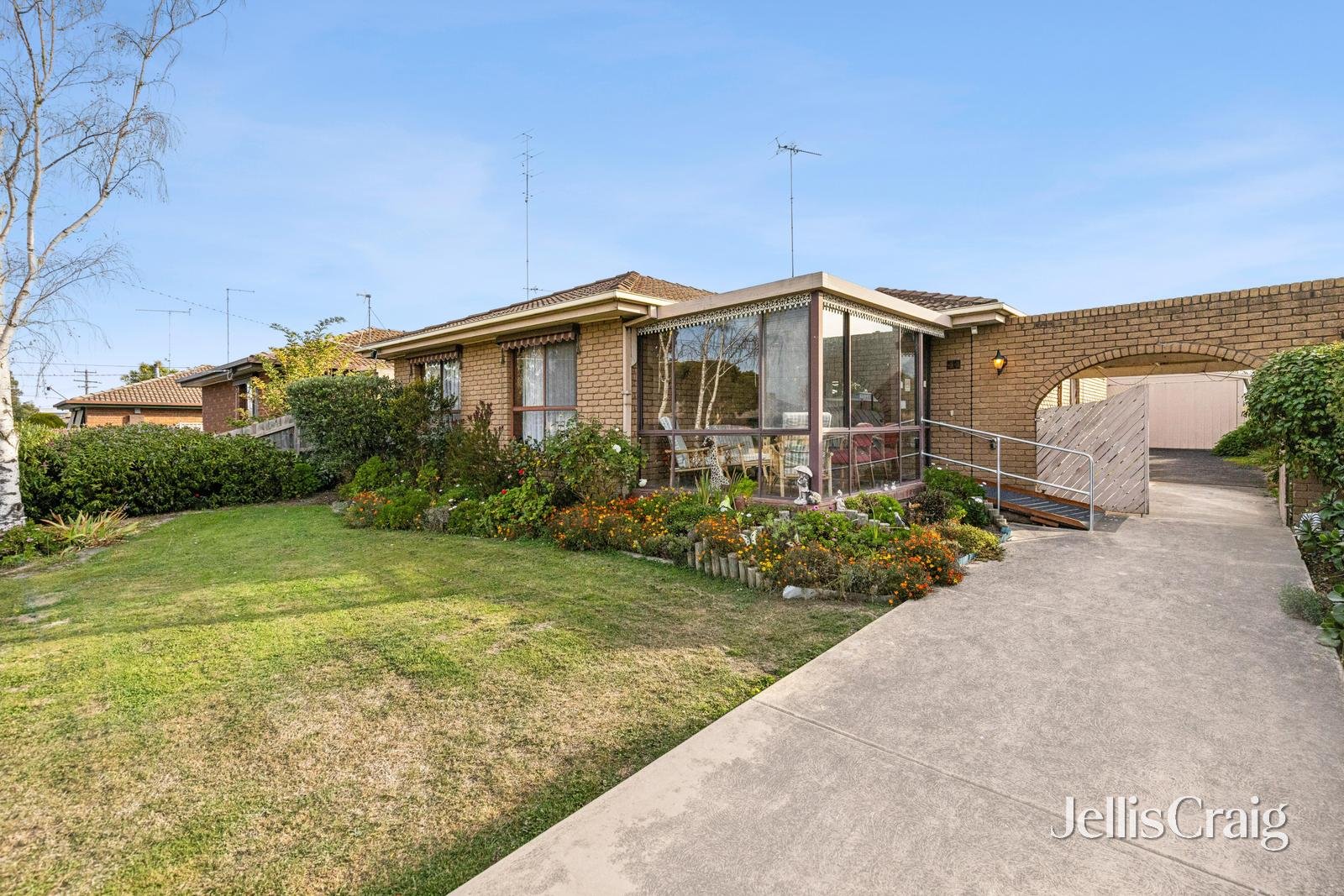 44 Iona Drive, Sebastopol image 1