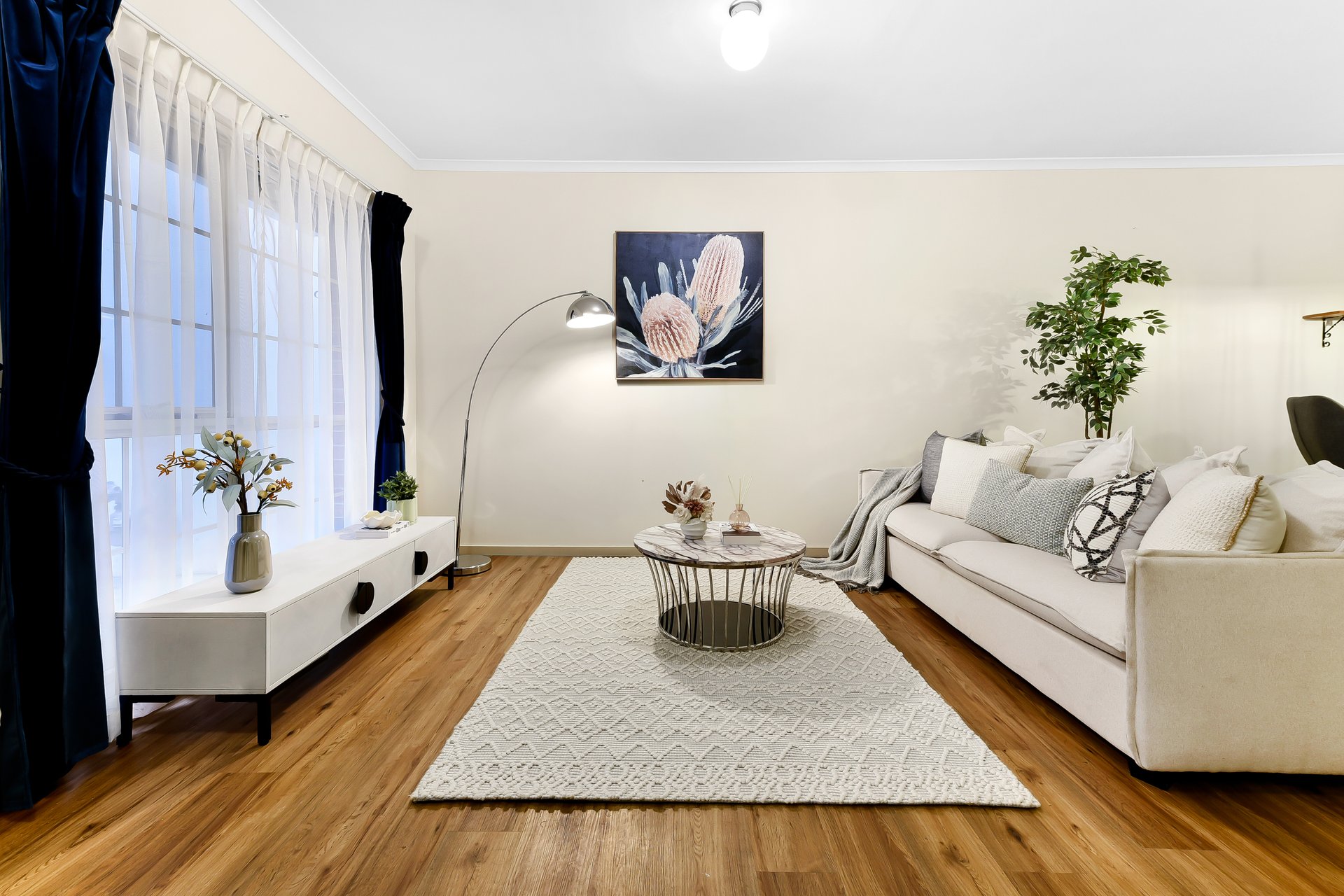 44 Kierens Way, Chadstone image 2