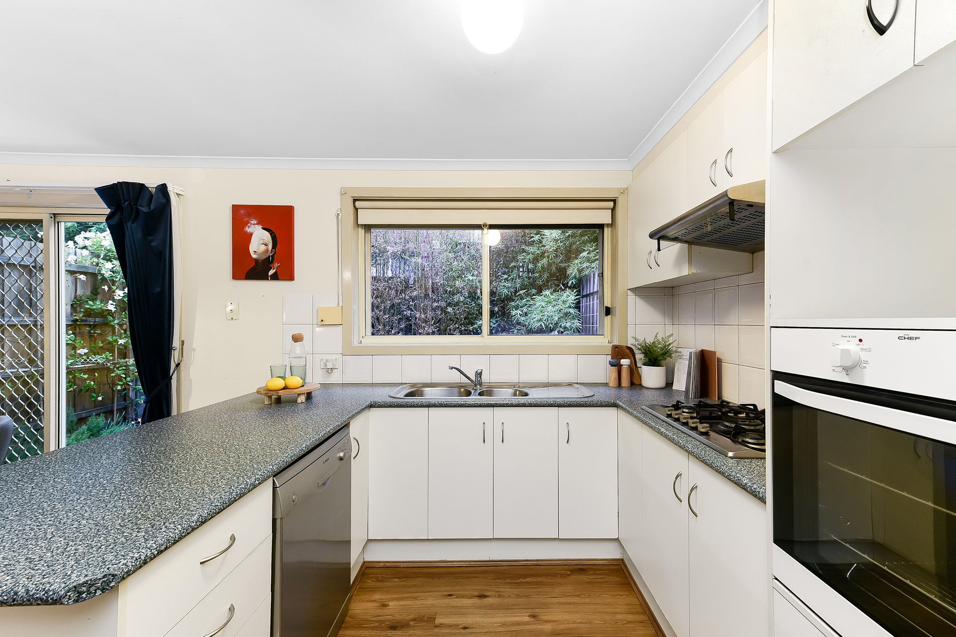 44 Kierens Way, Chadstone image 7