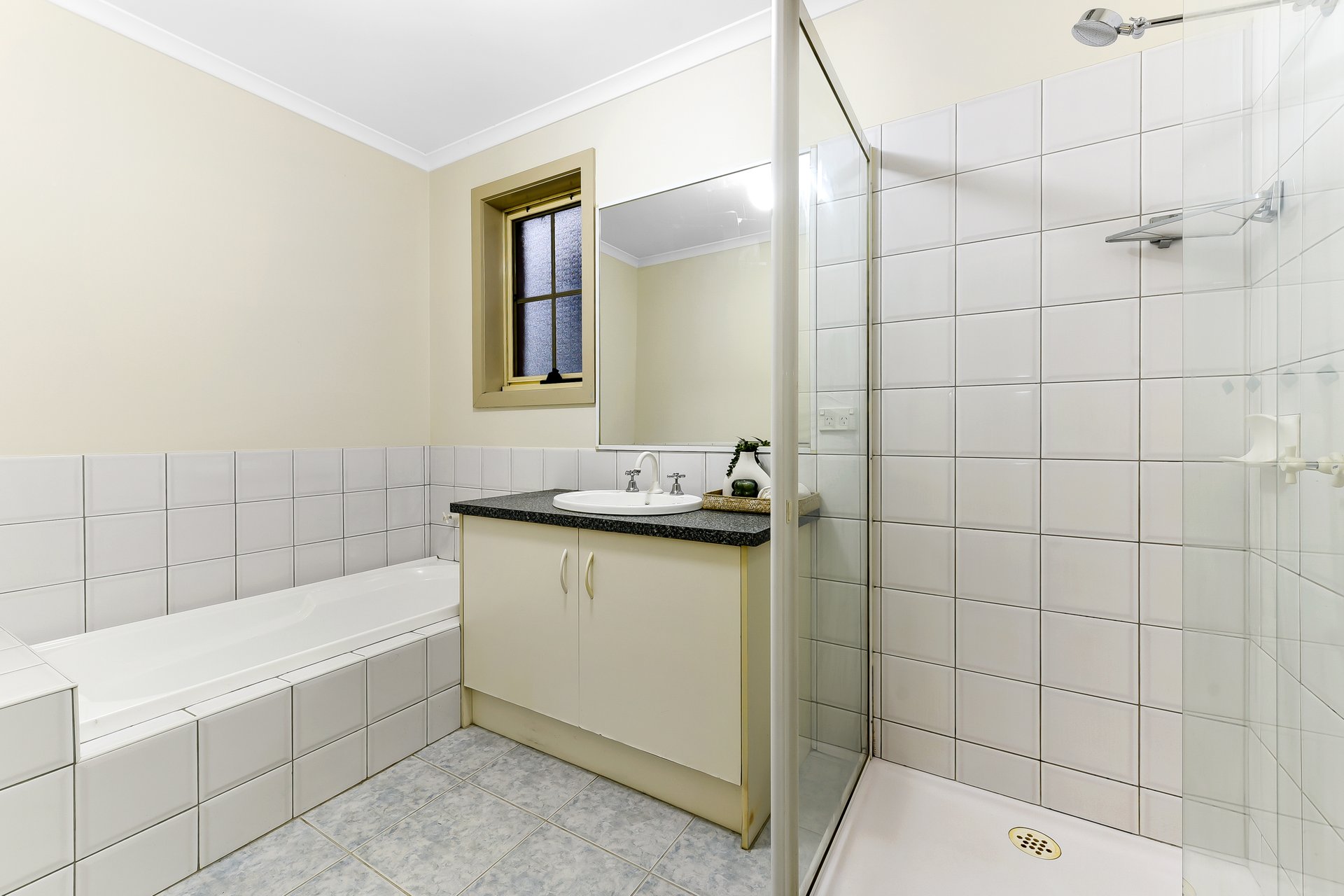 44 Kierens Way, Chadstone image 11