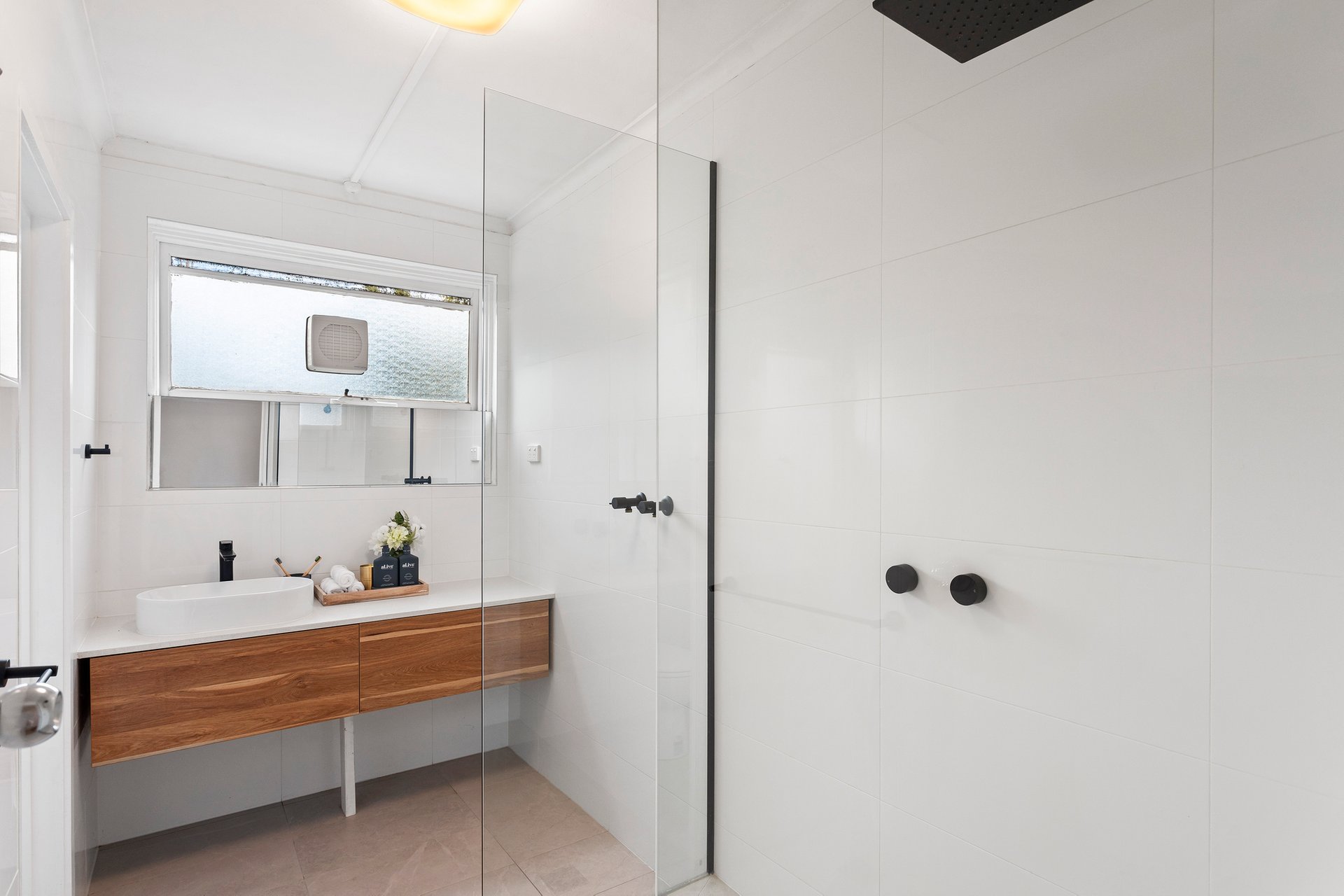Property Gallery Thumbnail 7