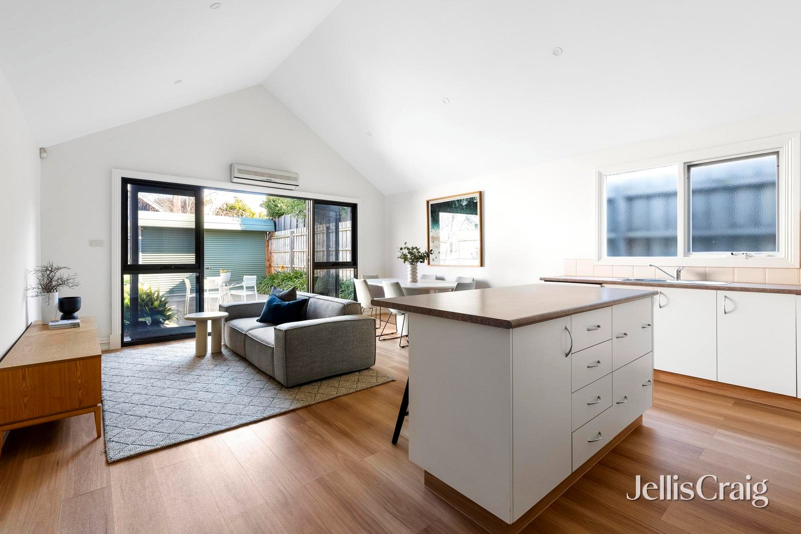 44 Leslie Street, Richmond image 2