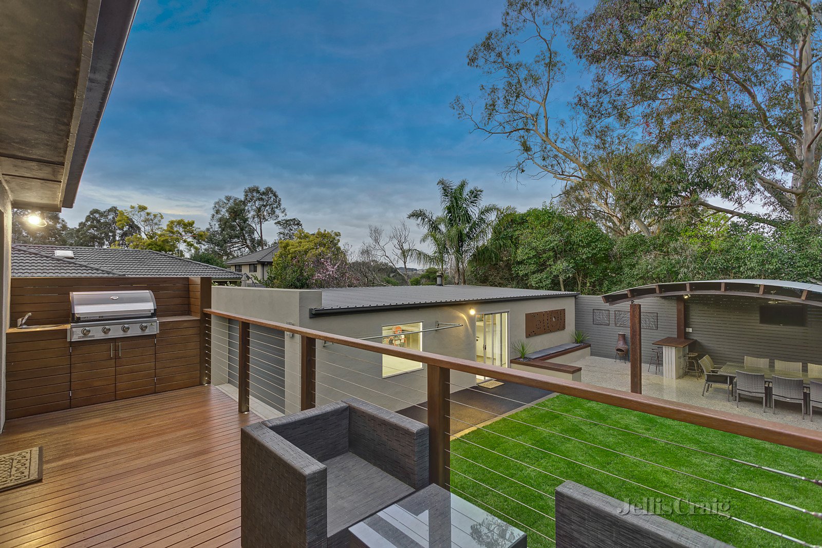 44 Lyons Road, Croydon North image 4