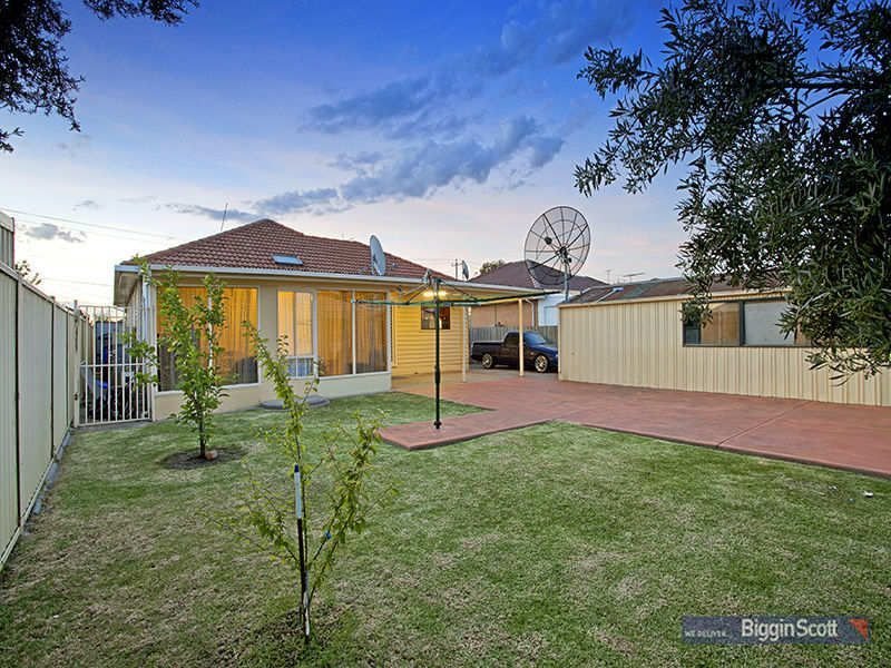 44 MacDonald Avenue, Altona North image 10