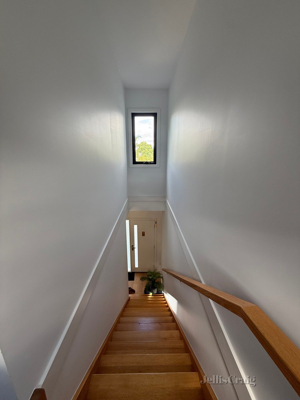 4/4 McComas Street, Reservoir image 3