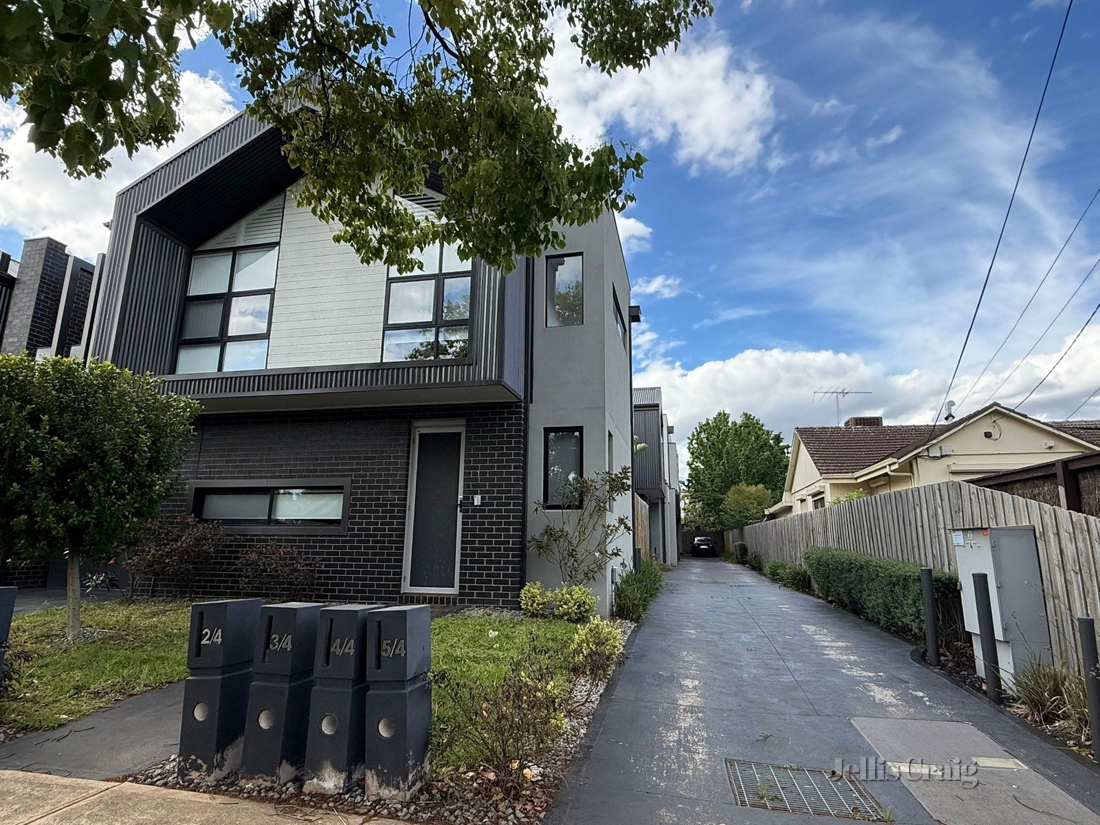 4/4 McComas Street, Reservoir image 5