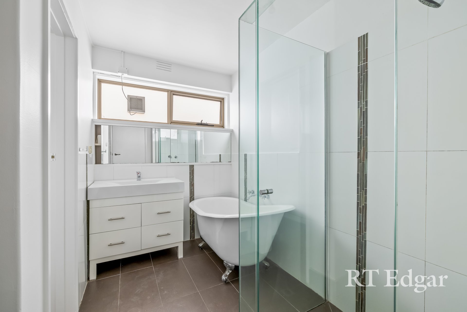 Property Gallery Thumbnail 5