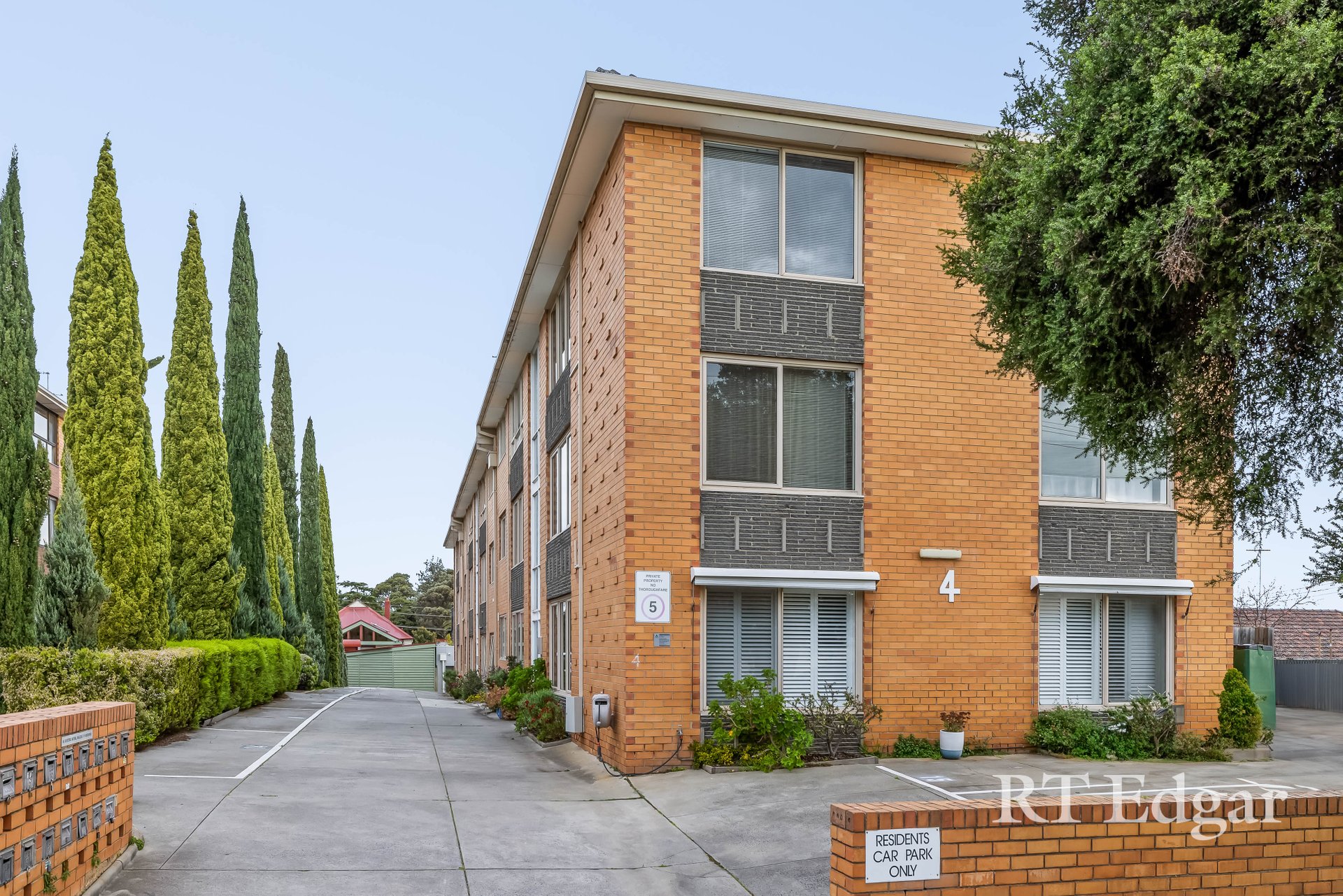 Property Gallery - Main Image