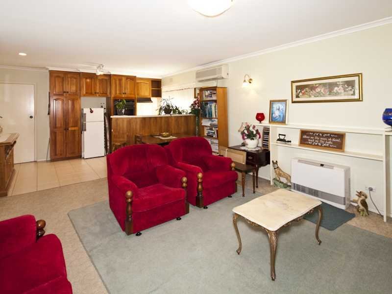 44 Nagle Drive, Belmont image 7