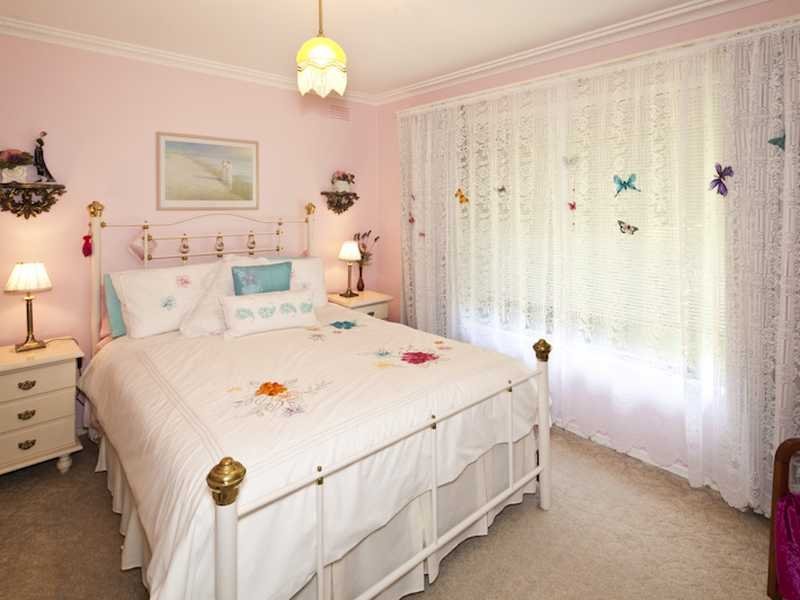 44 Nagle Drive, Belmont image 13