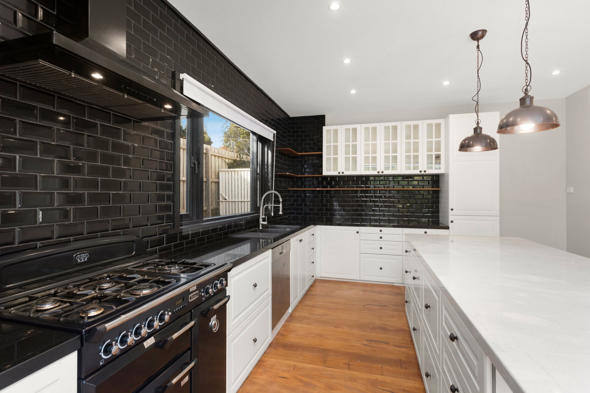 Property Gallery Thumbnail 6