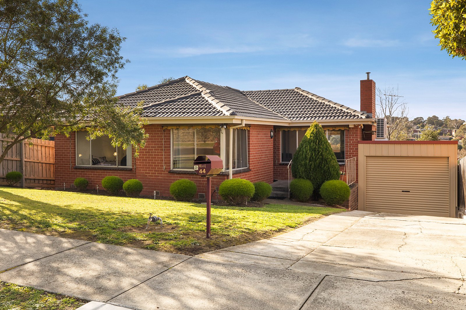 44 Pinehills Drive, Greensborough VIC 3088