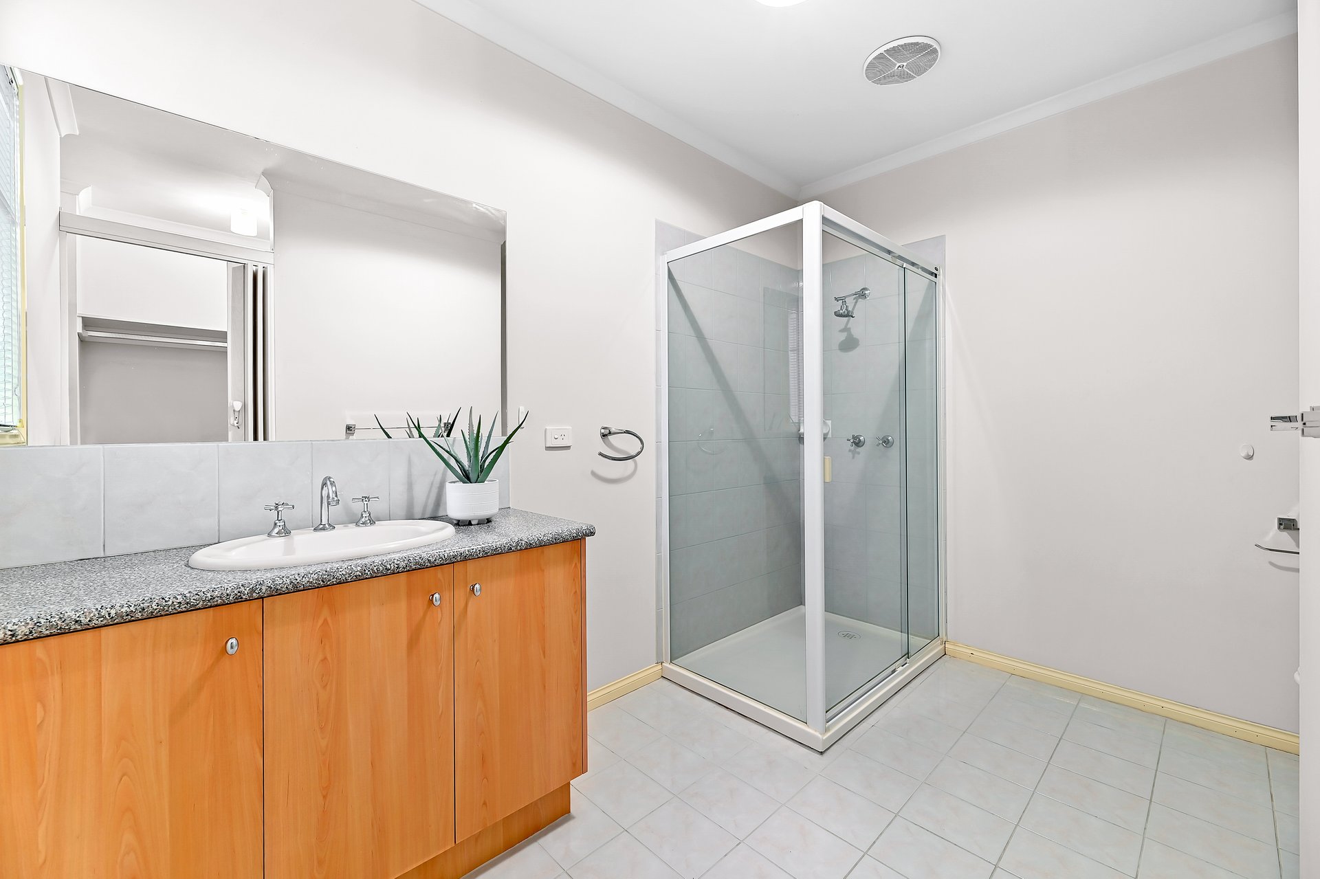 44 Toolambool Road, Carnegie image 12