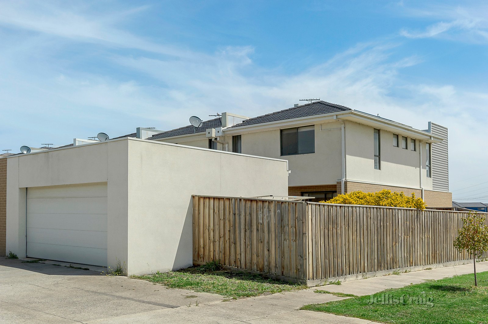 44 Valencia Boulevard, Doreen image 4