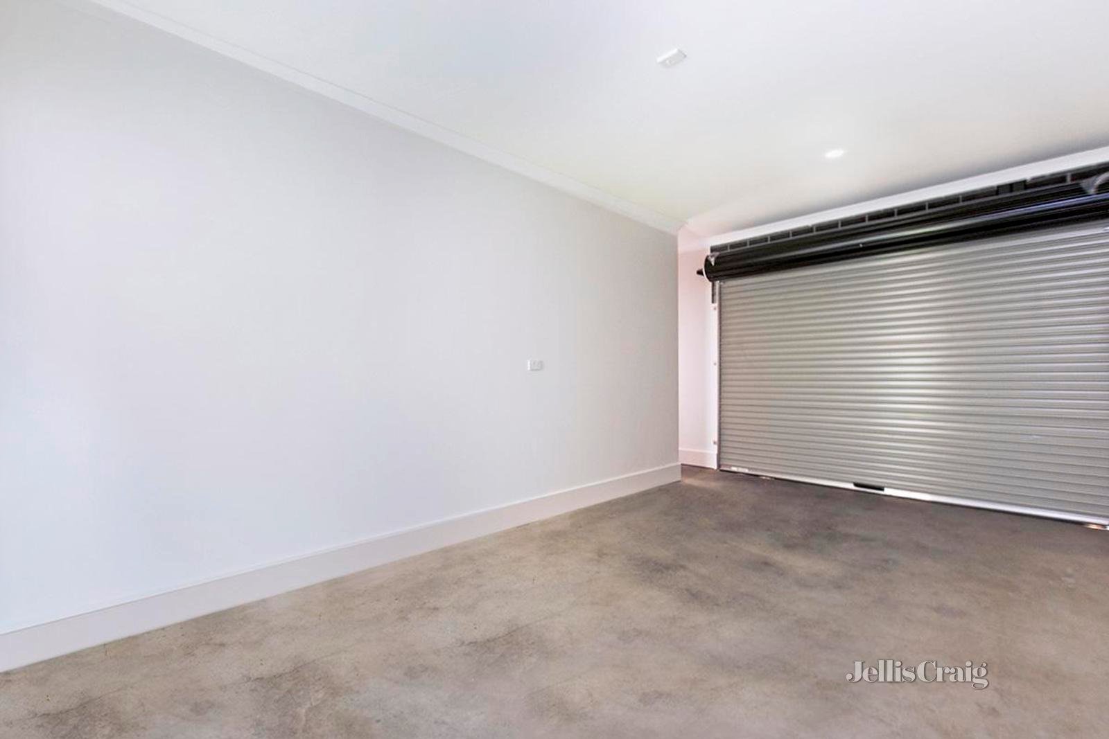 4/4 View Street, Pascoe Vale image 9