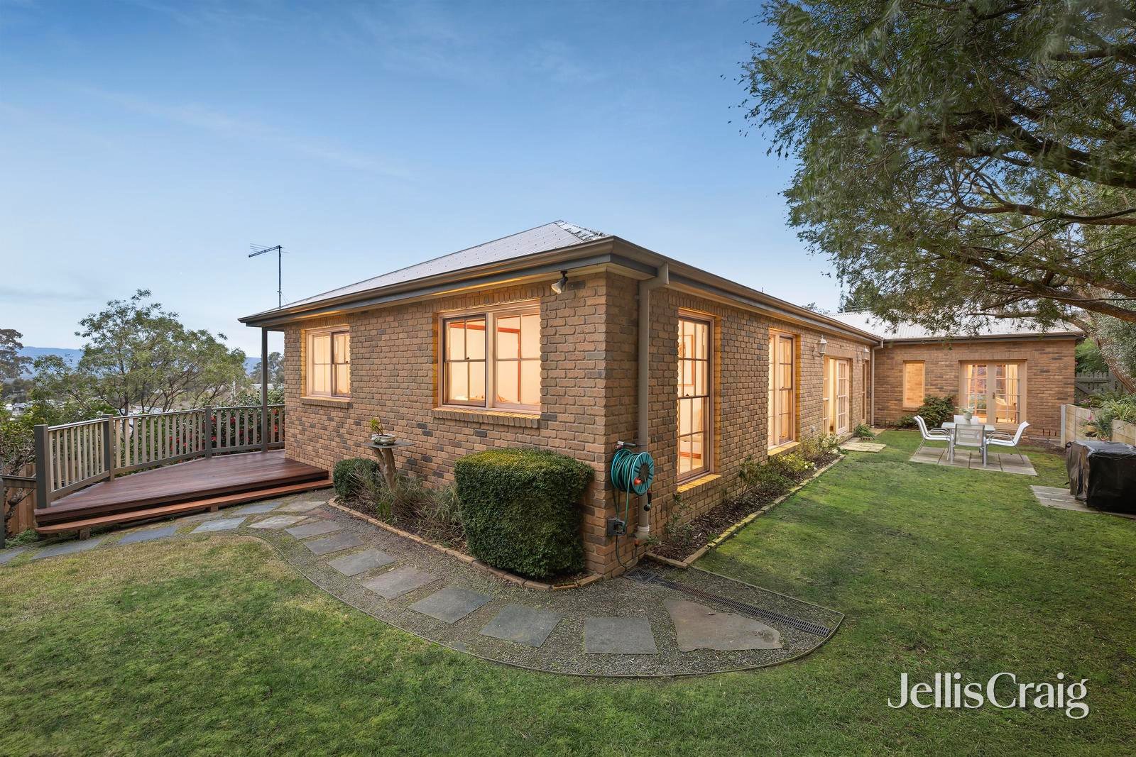 44 Webster Avenue, Croydon image 19