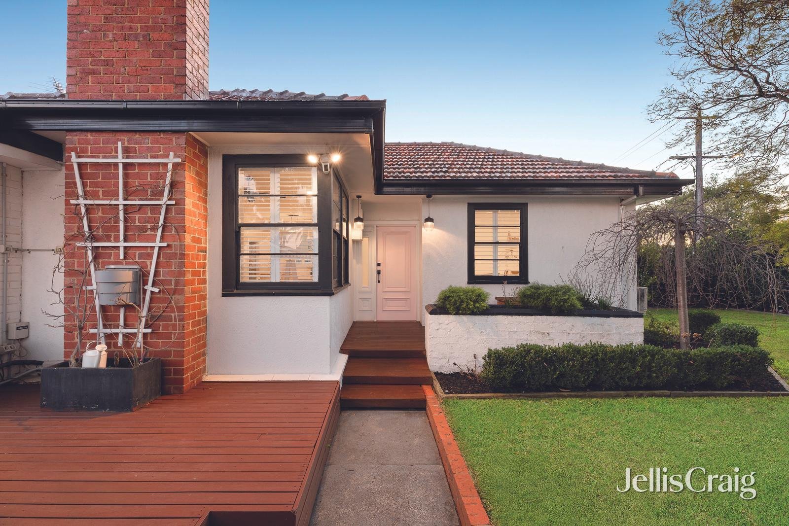 44 Wickham Road, Hampton&nbsp;East image 2