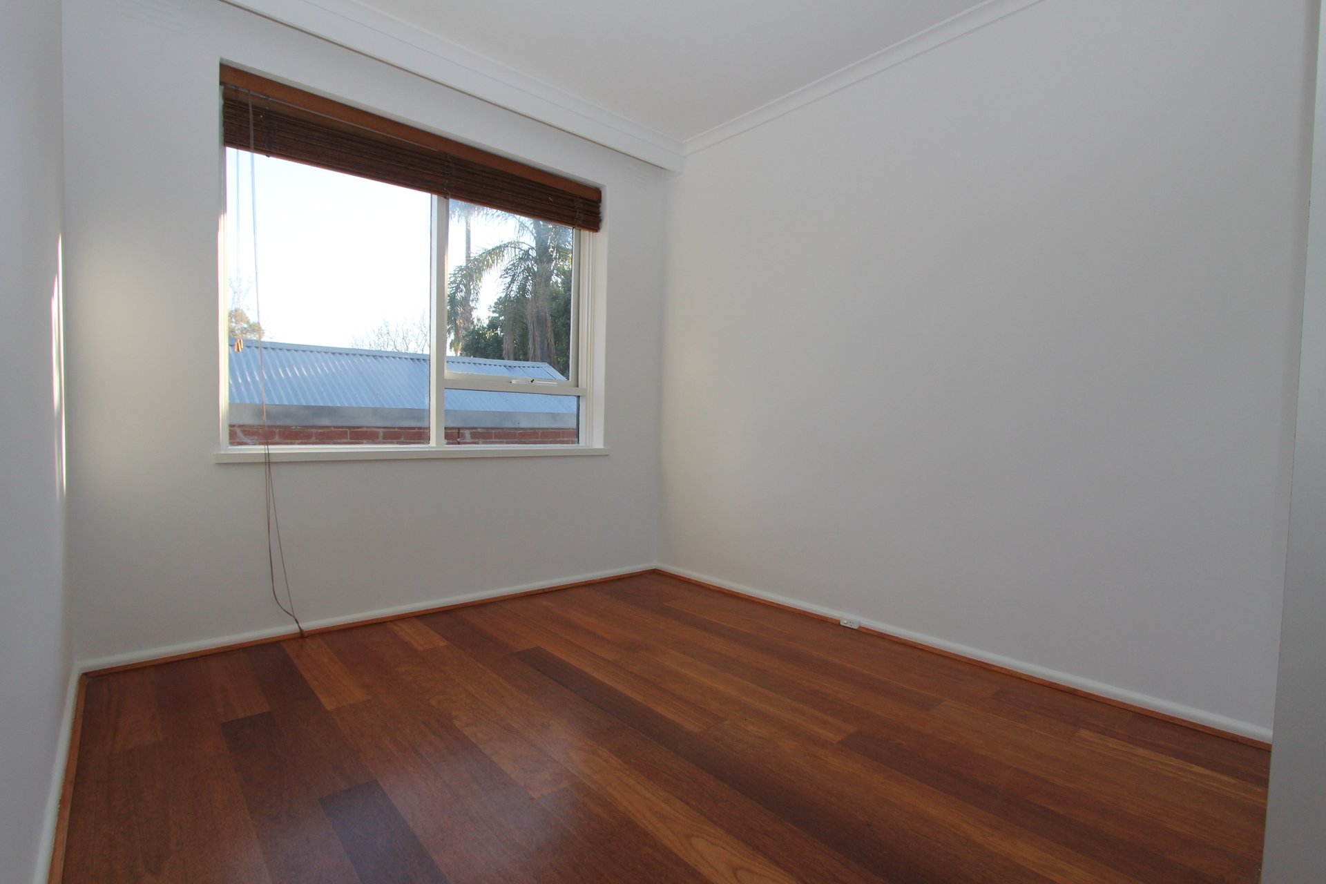 Property Gallery Thumbnail 6