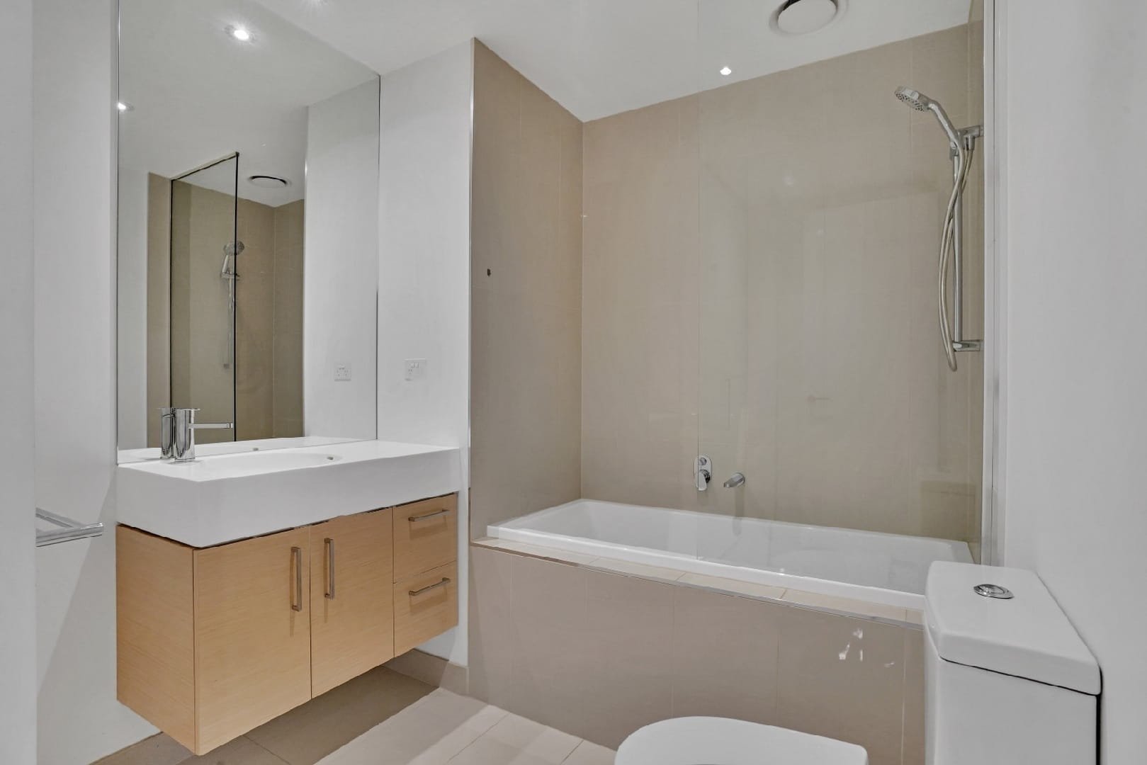 4405/35 Queens Bridge Street, Southbank image 8