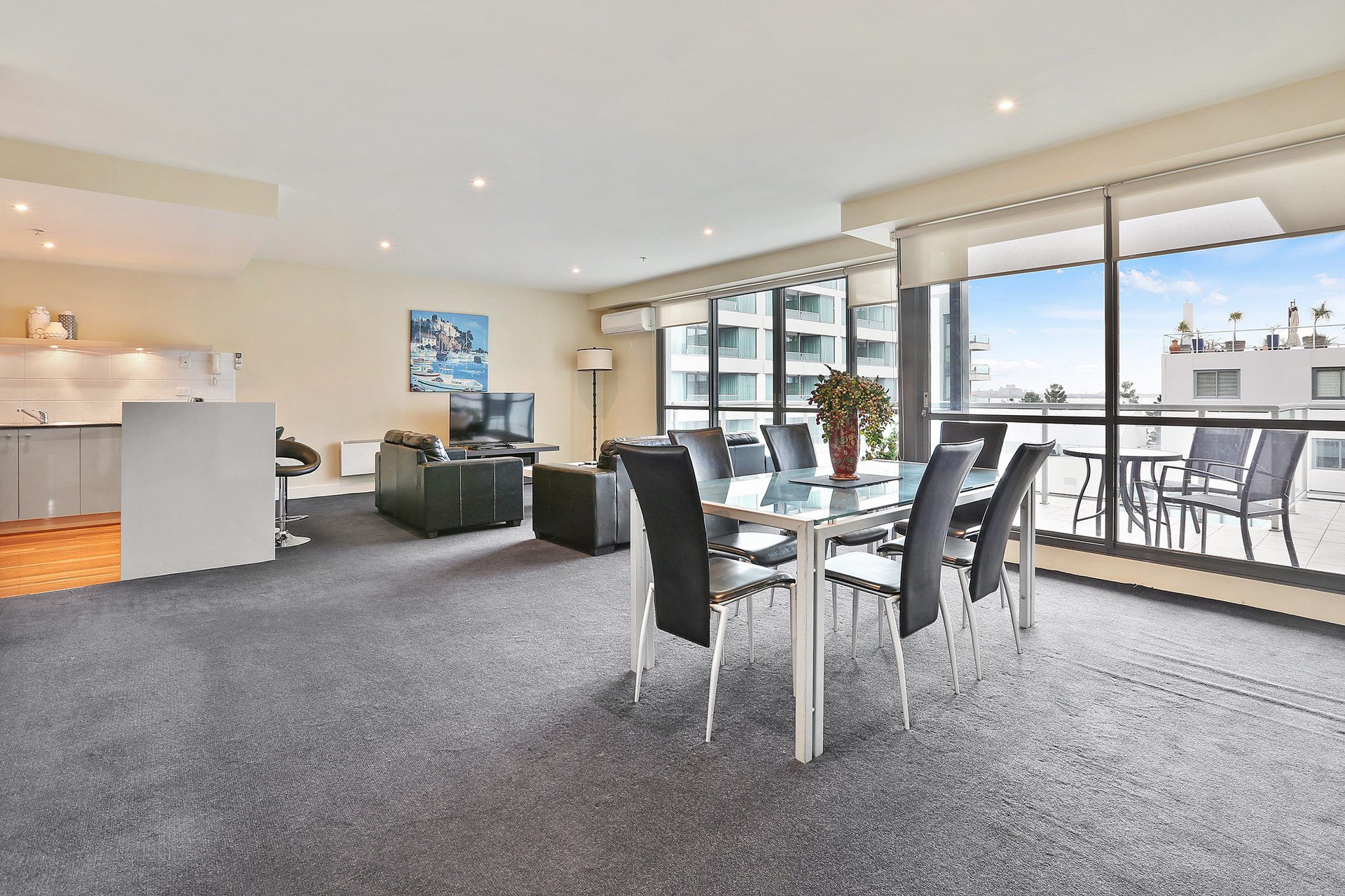 4408/4 Yarra Street, Geelong image 2