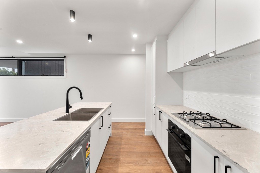 4/42-44 Crevelli Street, Reservoir image 3