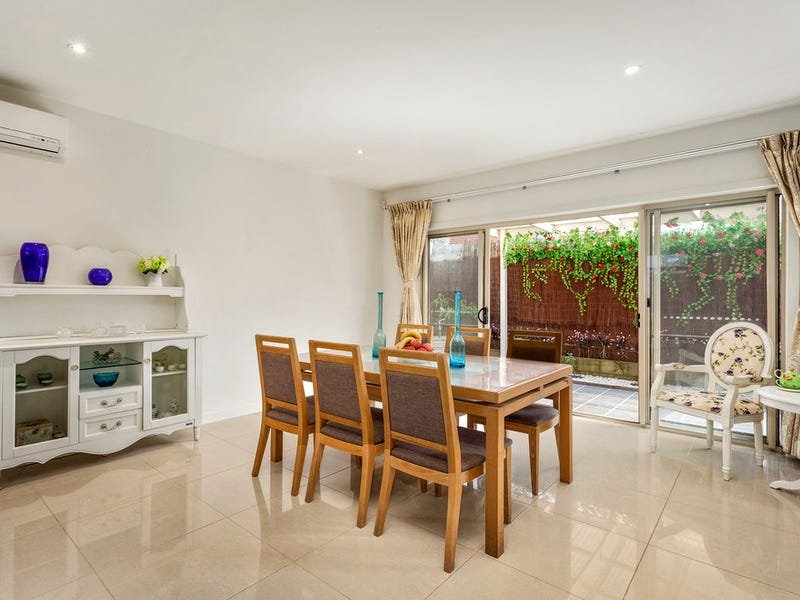 Property Gallery Thumbnail 3