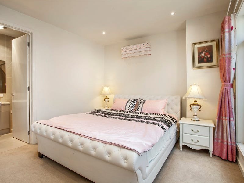 Property Gallery Thumbnail 6