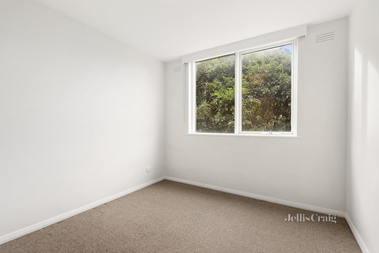 4/42 The Parade, Ascot Vale image 5