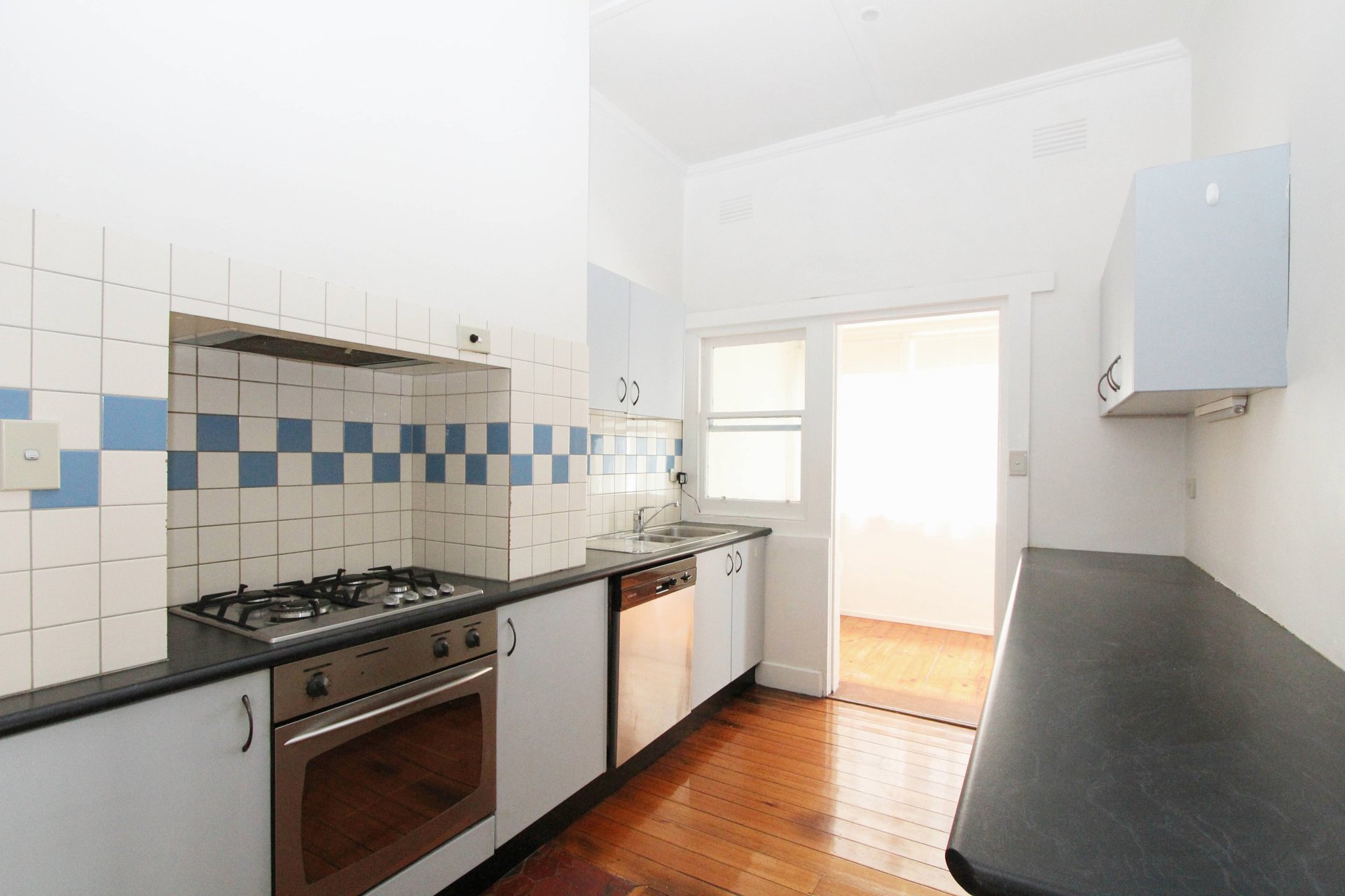 Property Gallery Thumbnail 5