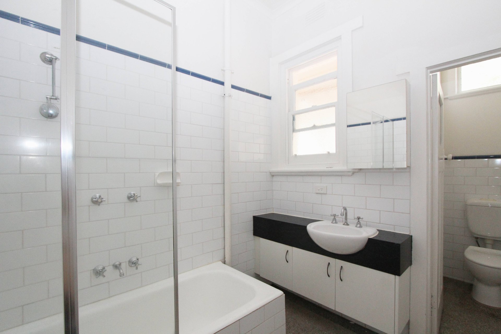 Property Gallery Thumbnail 8