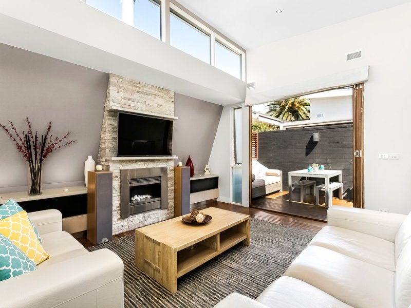 4/43 Ormond Road, Elwood image 2